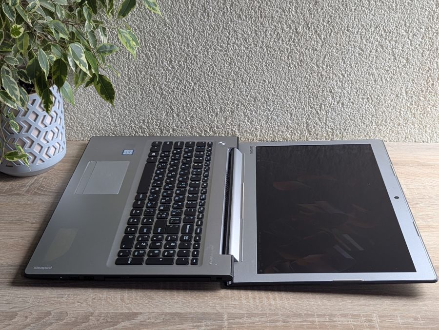 Уцінка! Ноутбук Б/В Lenovo 510-15ISK, Intel Core i5-6200U, DDR4 12 GB, SSD 256GB, NVIDIA GeForce 940MX 2 Gb, 15" Full HD