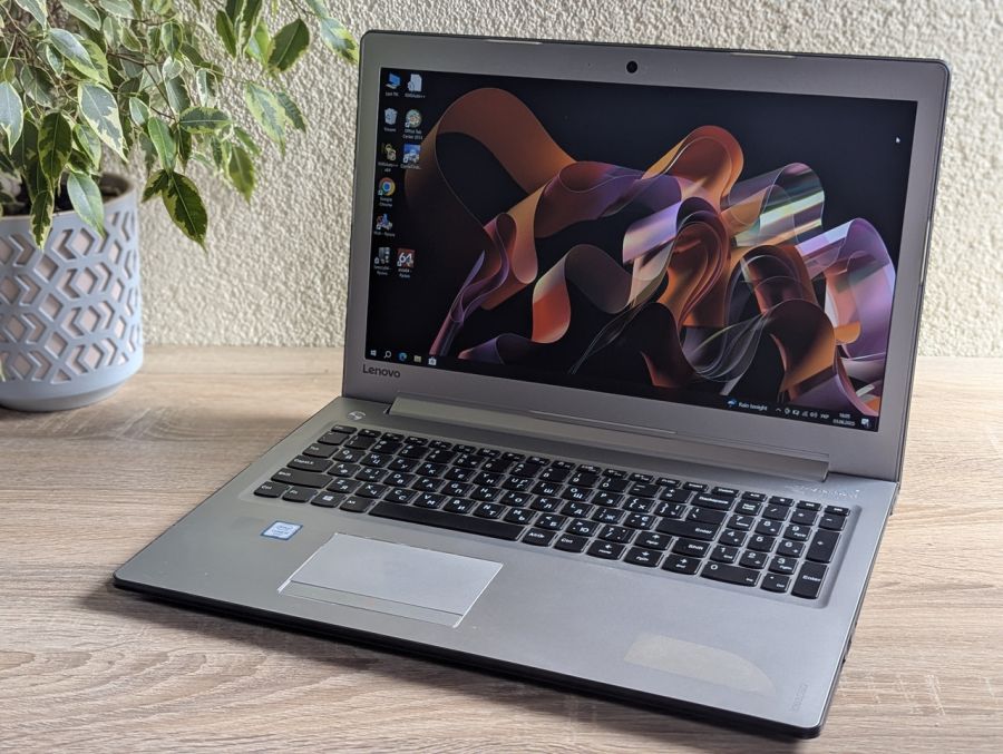 Уцінка! Ноутбук Б/В Lenovo 510-15ISK, Intel Core i5-6200U, DDR4 12 GB, SSD 256GB, NVIDIA GeForce 940MX 2 Gb, 15" Full HD
