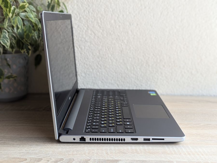 Уцінка! Ноутбук Б/В Dell Inspiron 5558, Intel Core i7-5500U, DDR3 16 GB, SSD 256GB, NVIDIA GeForse 920M 4 Gb, 15.6" Full HD