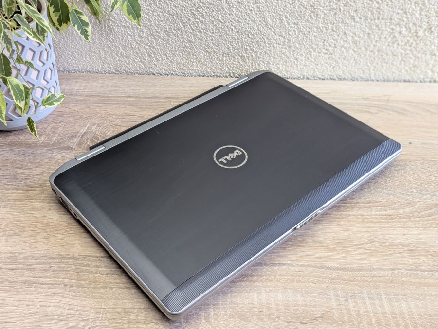 Уцінка! Ноутбук Б/В Dell Latitude E6430, Intel Core i5-3340M, DDR3 8 GB, SSD 128GB, NVIDIA NVS 5200M 1Gb, 15.6"