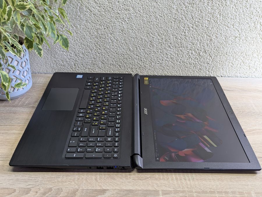 Уцінка! Ноутбук Б/В Acer Aspire A315-53, Intel Core i3-8130U, DDR4 8 GB, SSD 128GB + HDD 500GB, 15.6" Full HD