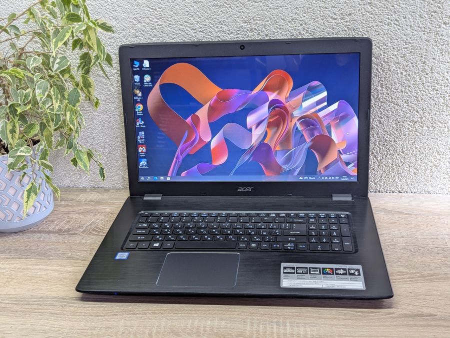Уцінка! Ноутбук Б/В Acer Aspire E5-774, Intel Core i3-6100U, DDR4 8 GB, SSD 128GB, 17" (1600x900x60Hz)