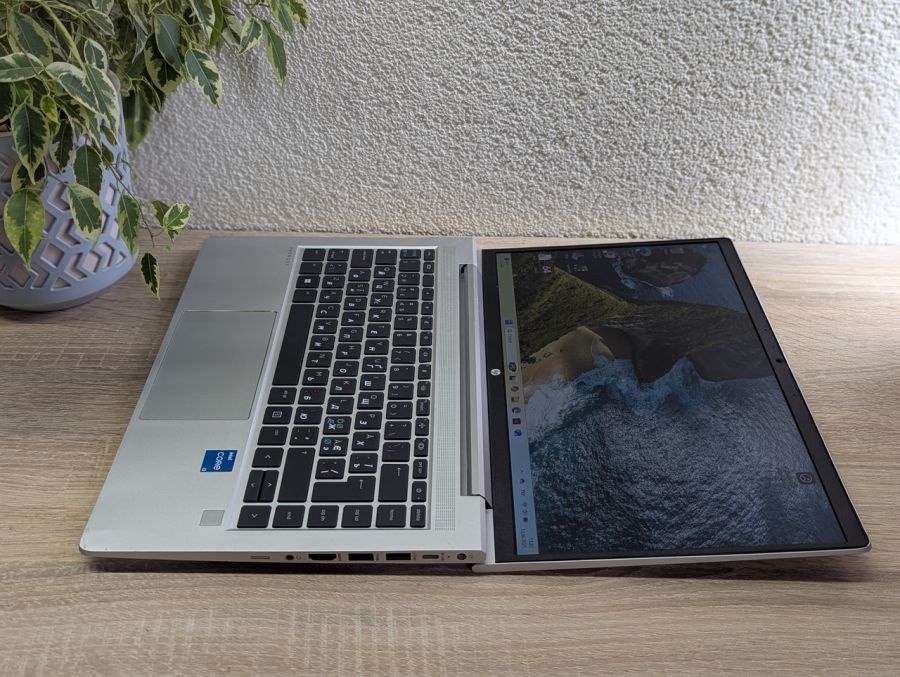 Уцінка! Ноутбук Б/В HP ProBook 440 G9, Intel Core i3-1215U, DDR4 16 GB, SSD 256GB, 14" Full HD