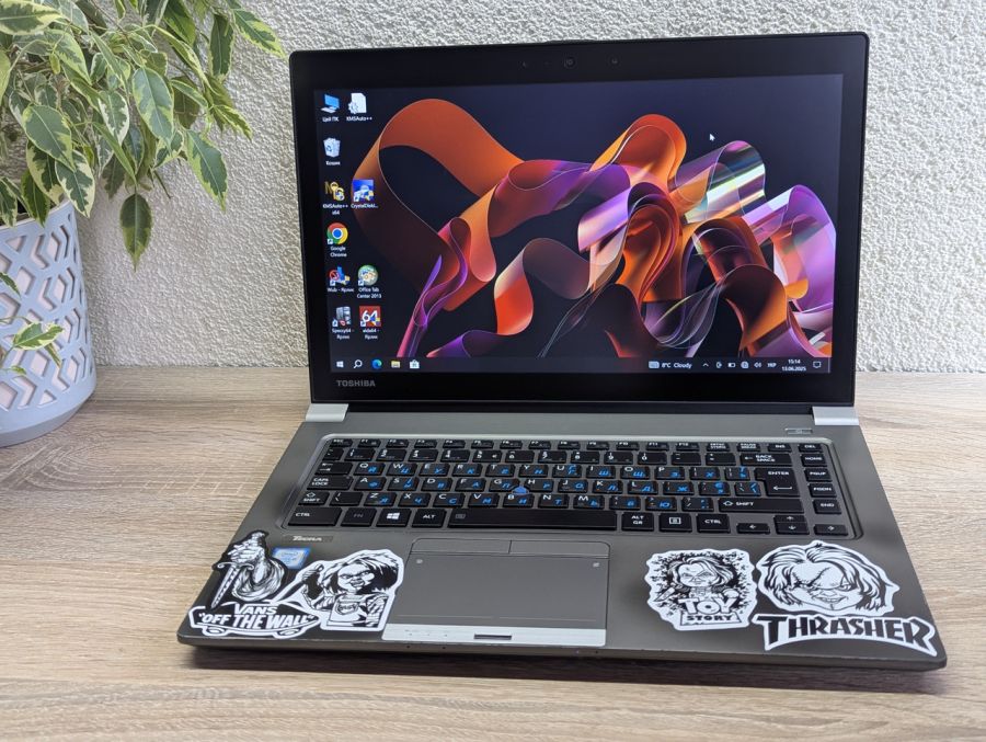 Ноутбук Б/В Toshiba Tecra Z40T-C, Intel Core i5-6300U, DDR3 8 GB, SSD 128GB, 14" Full HD Сенсор