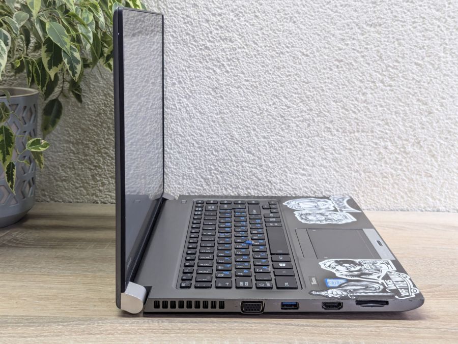 Ноутбук Б/В Toshiba Tecra Z40T-C, Intel Core i5-6300U, DDR3 8 GB, SSD 128GB, 14" Full HD Сенсор