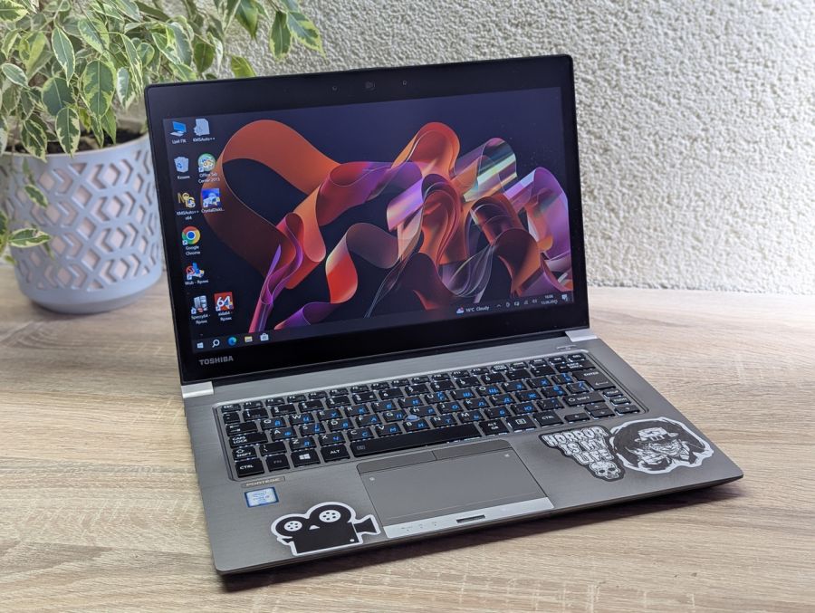 Ноутбук Б/В Toshiba Portege Z30T-C, Intel Core i5-6300U, DDR3 8GB, SSD 128GB, 13" Full HD Сенсор