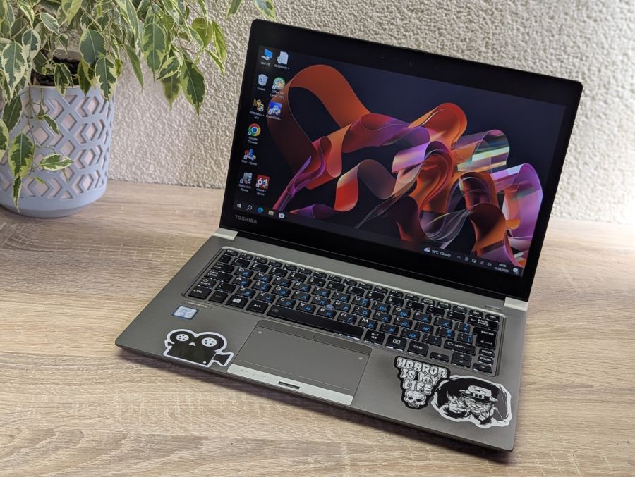 Уцінка! Ноутбук Б/В Toshiba Portege Z30T-C, Intel Core i5-6300U, DDR3 8 GB, SSD 128GB, 13" Full HD Сенсор