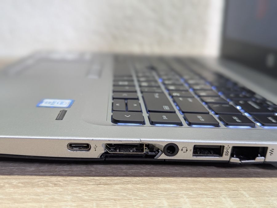 Уцінка! Ноутбук Б/В HP EliteBook 840 G3, Intel Core i5-6300U, DDR4 8 GB, SSD 128GB + HDD 500GB, 14" HD
