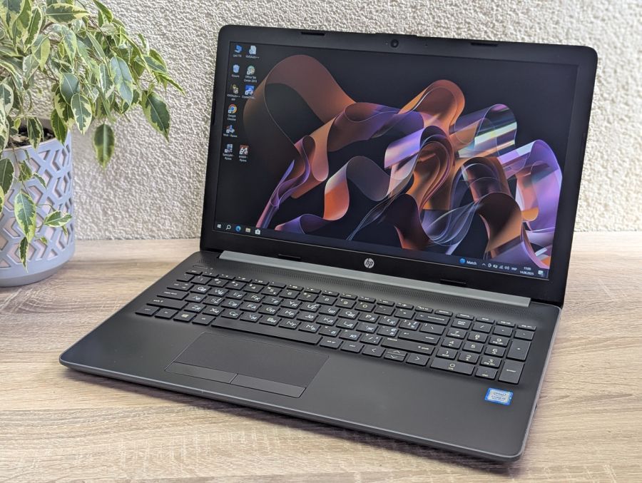 Уцінка! Ноутбук Б/В HP Laptop 15, Intel Core i5-8265U, DDR4 8 GB, SSD 128GB, 15.6" Full HD