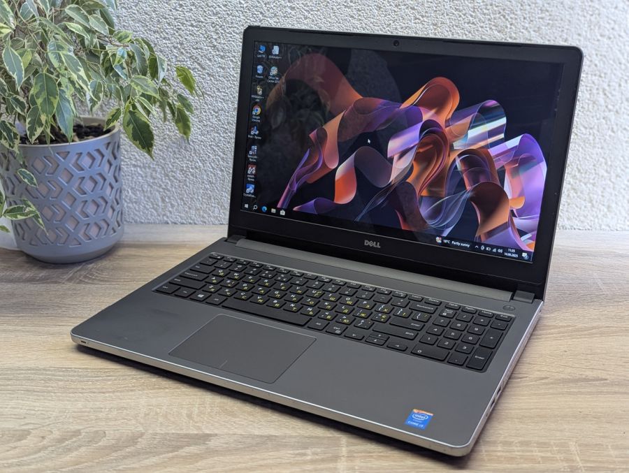 Уцінка! Ноутбук Б/В Dell Inspiron 5558, Intel Core i3-4005U, DDR3 8 GB, SSD 128GB, Intel Microsoft Basic Display, 15.6"
