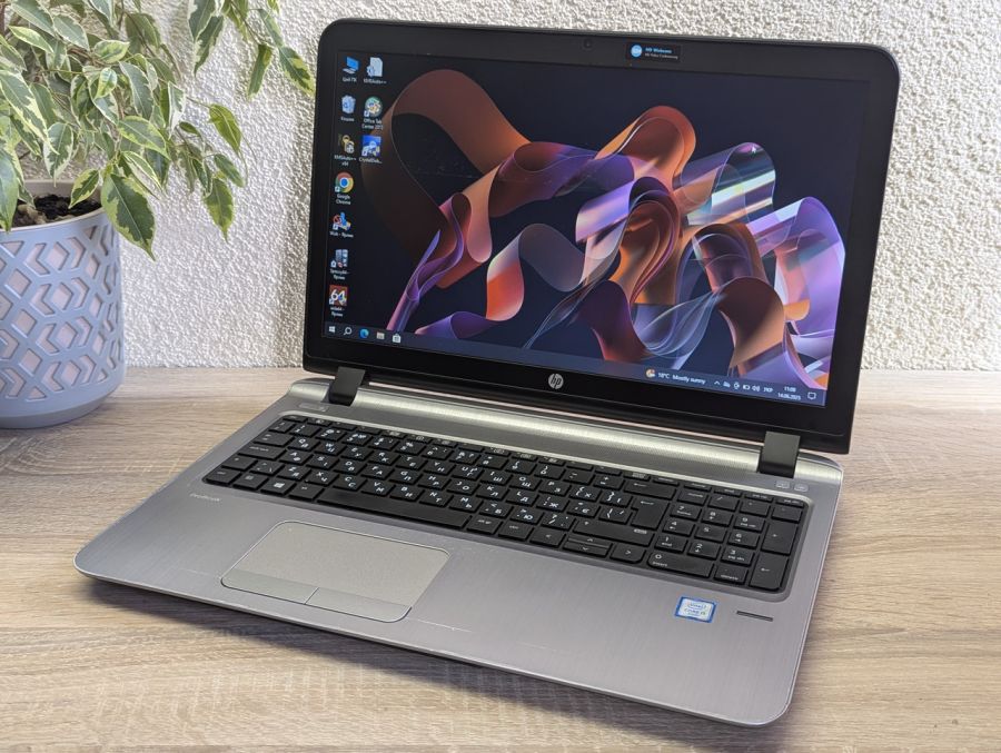 Уцінка! Ноутбук Б/В HP ProBook 450 G3, Intel Core i5-6200U, DDR3 8 GB, SSD 128GB, 15.6" HD