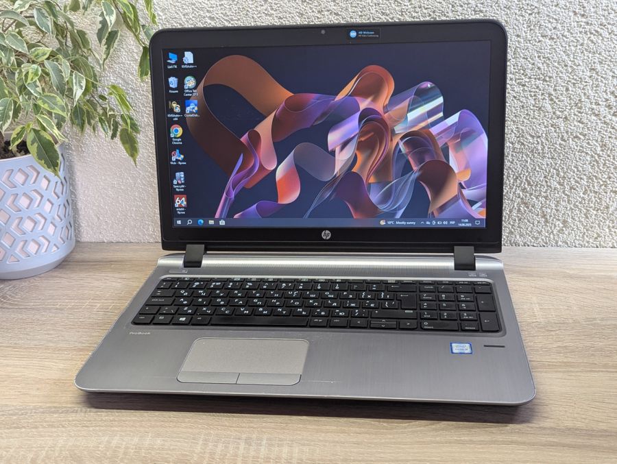 Уцінка! Ноутбук Б/В HP ProBook 450 G3, Intel Core i5-6200U, DDR3 8 GB, SSD 128GB, 15.6" HD