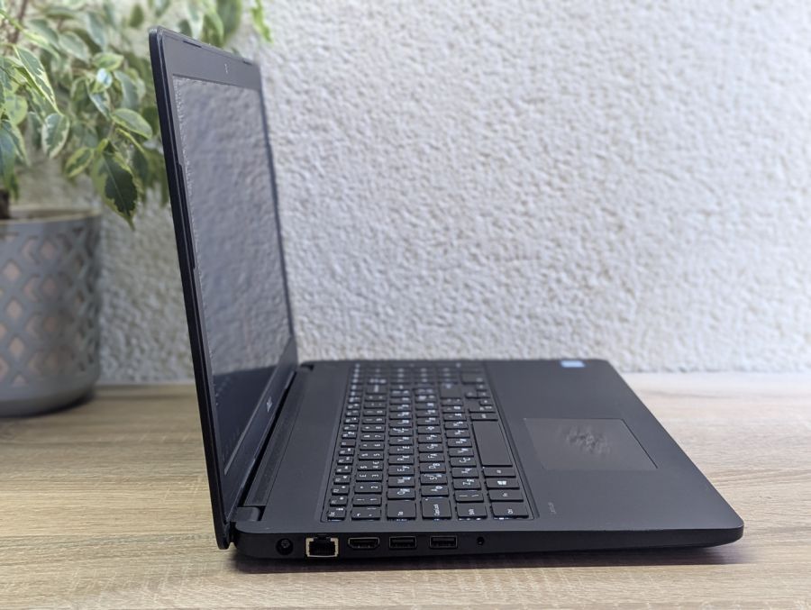 Уцінка! Ноутбук Б/В Dell Latitude 3580, Intel Core i5-6200U, DDR4 8 GB, SSD 128GB, 15.6" HD