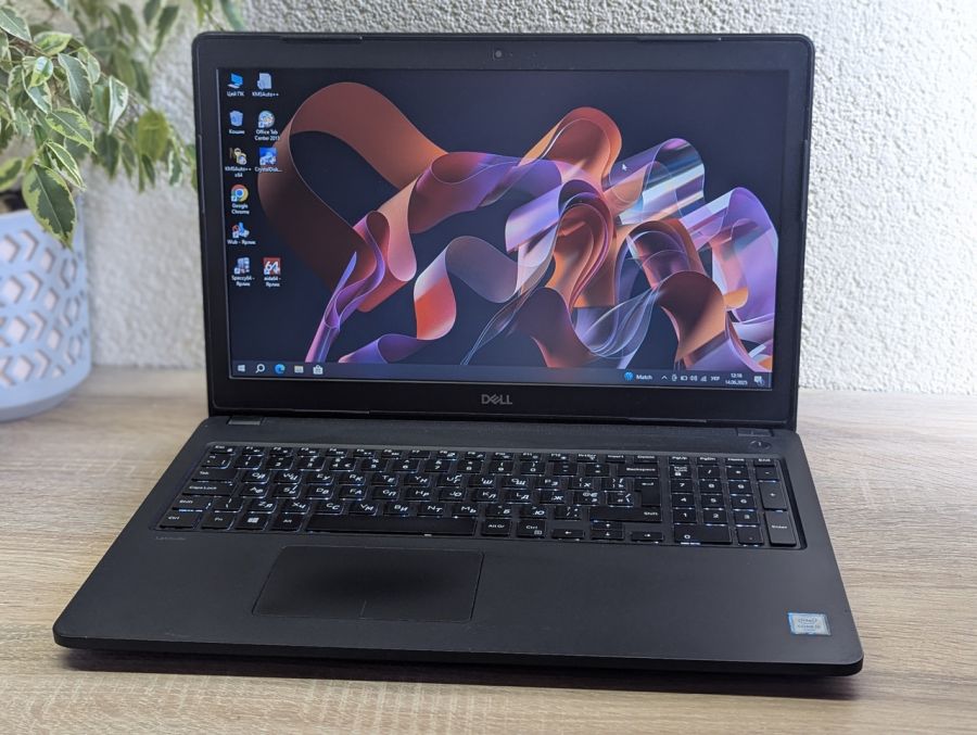 Уцінка! Ноутбук Б/В Dell Latitude 3580, Intel Core i5-6200U, DDR4 8 GB, SSD 128GB, 15.6" HD