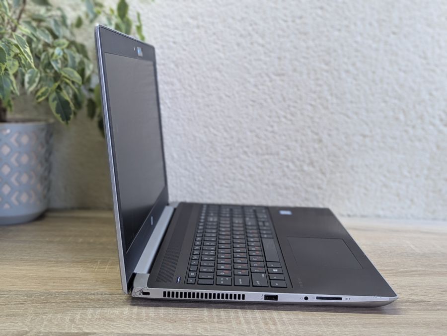 Уцінка! Ноутбук Б/В HP ProBook 450 G5, Intel Core i5-8250U, DDR4 16 GB, SSD 256GB + HDD 500GB, 15.6" Full HD