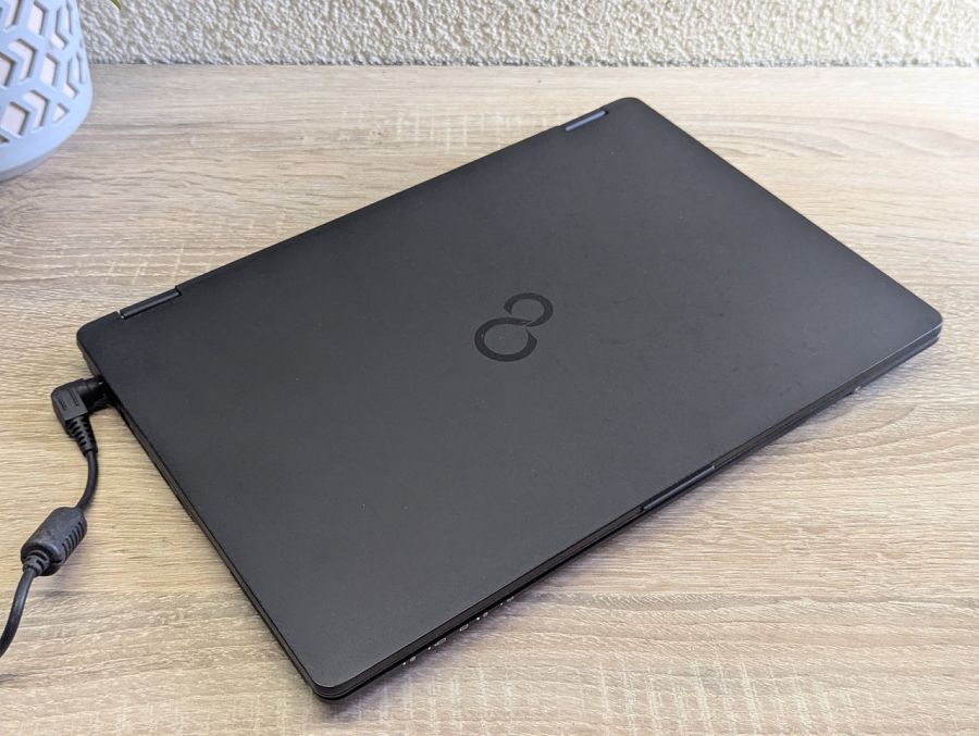 Уцінка! Ноутбук Б/В Fujitsu LifeBook U728, Intel Core i5-8350U, DDR4 8 GB, SSD 256GB, 12" Full HD Сенсор