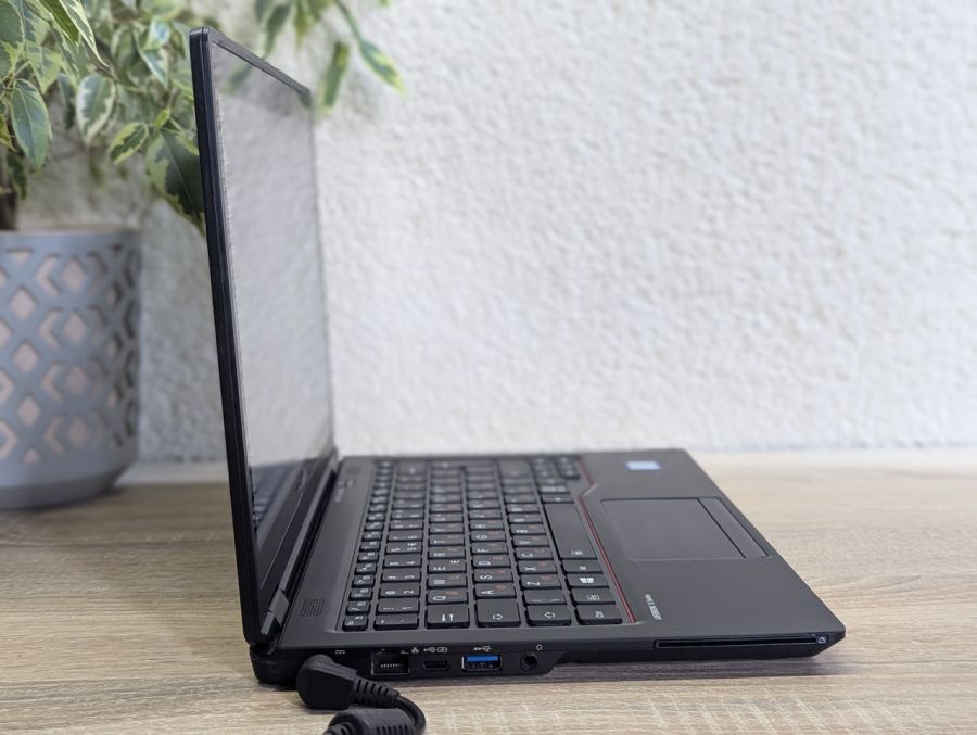Уцінка! Ноутбук Б/В Fujitsu LifeBook U728, Intel Core i5-8350U, DDR4 8 GB, SSD 256GB, 12" Full HD Сенсор