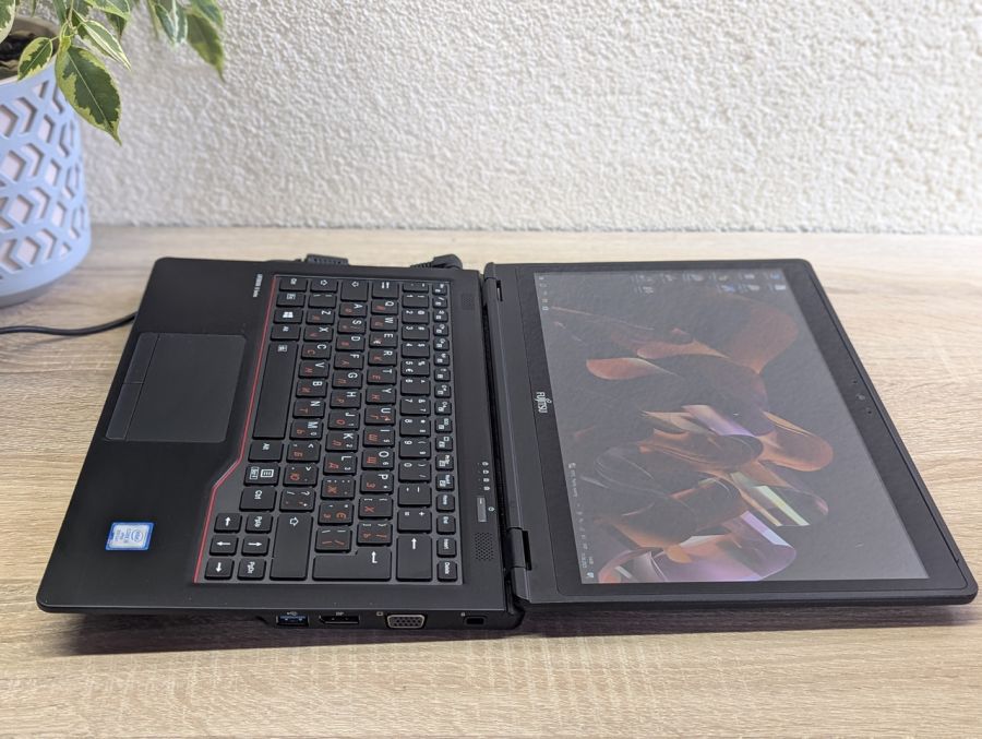 Уцінка! Ноутбук Б/В Fujitsu LifeBook U728, Intel Core i5-8350U, DDR4 8 GB, SSD 256GB, 12" Full HD Сенсор