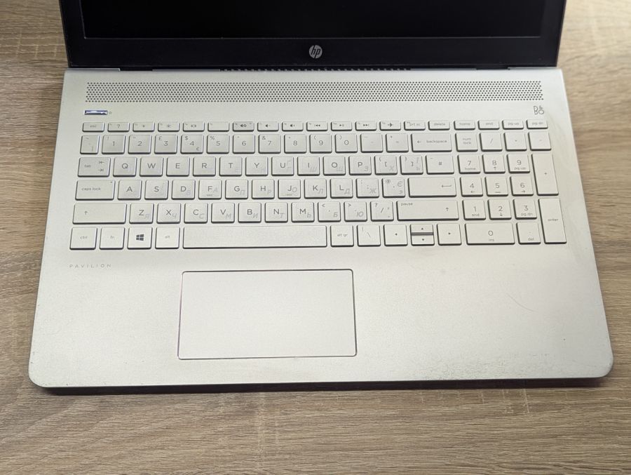 Уцінка! Ноутбук Б/В HP Pavilion Laptop 15, Intel Core i3-7100U, DDR4 8 GB, SSD 128GB, 15.6" Full HD