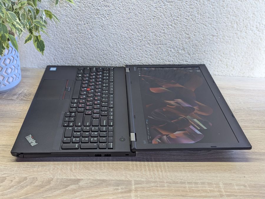 Уцінка! Ноутбук Б/В Lenovo ThinkPad L570, Intel Core i7-7600U, DDR4 16 GB, SSD 256GB, 15.6" Full HD