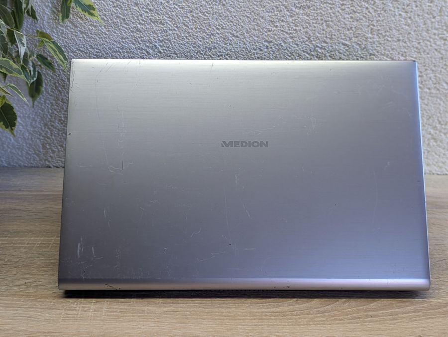 Ноутбук Б/В Medion Akoya S6426, Intel Core i5-8250U, DDR4 16GB, SSD 128GB + HDD 500GB, 15.6" Full HD