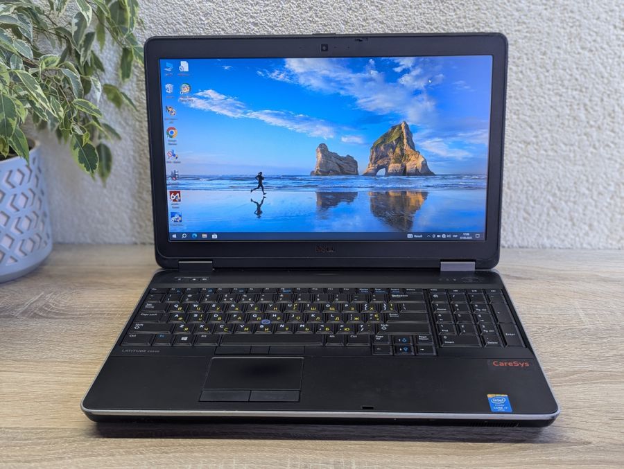 Уцінка! Ноутбук Б/В Dell Latitude E6540, Intel Core i7-4610M, DDR3 8 GB, SSD 128GB, 15.6" Full HD