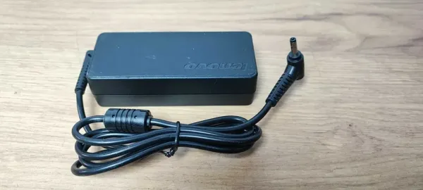 Б/В Lenovo 4.0x1.7mm