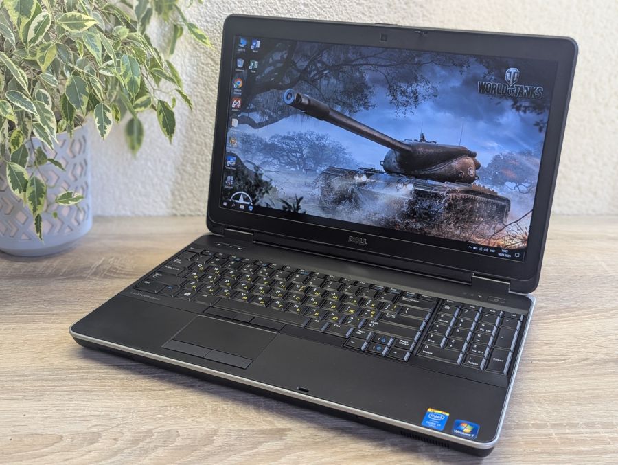 Ноутбук Б/В Dell E6540, Intel Core i7-4810MQ, DDR3 16 GB, SSD 256GB, AMD Radeon HD 8790M 2Gb, 15.6" Full HD