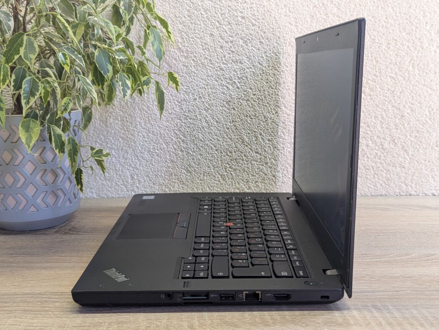 Уцінка! Ноутбук Б/В Lenovo ThinkPad T460, Intel Core i5-6300U, DDR3 8 GB, SSD 128GB, 14" HD