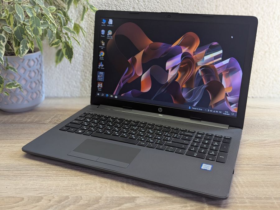 Уцінка! Ноутбук Б/В HP 250 G7, Intel Core i5-8265U, DDR4 8 GB, SSD 128GB, 15.6" UHD