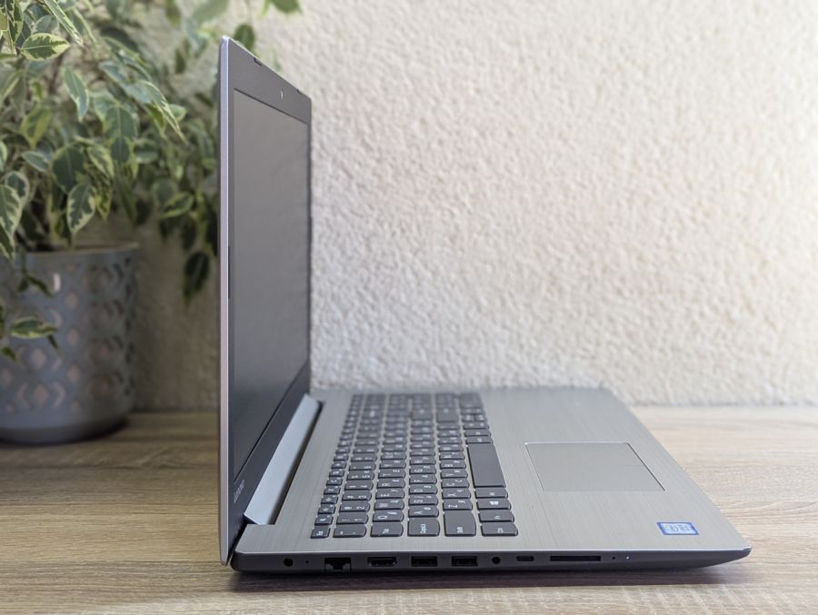 Уцінка! Ноутбук Б/В Lenovo IdeaPad 320-15IKB, Intel Core i5-7200U, DDR4 8 GB, SSD 128GB, 15.6" Full HD