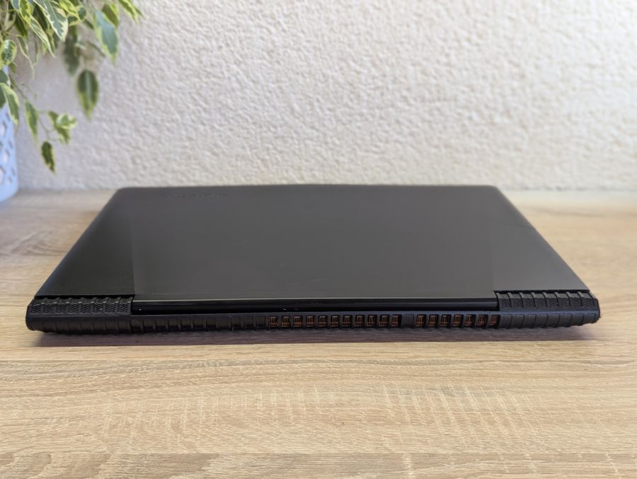 Уцінка! Ноутбук Б/В Lenovo Y520-15IKBN, Intel Core i7-7700HQ, DDR4 32 GB, SSD 128GB + HDD 1TB, NVIDIA GeForce GTX 1050 4Gb, 15.6" Full HD