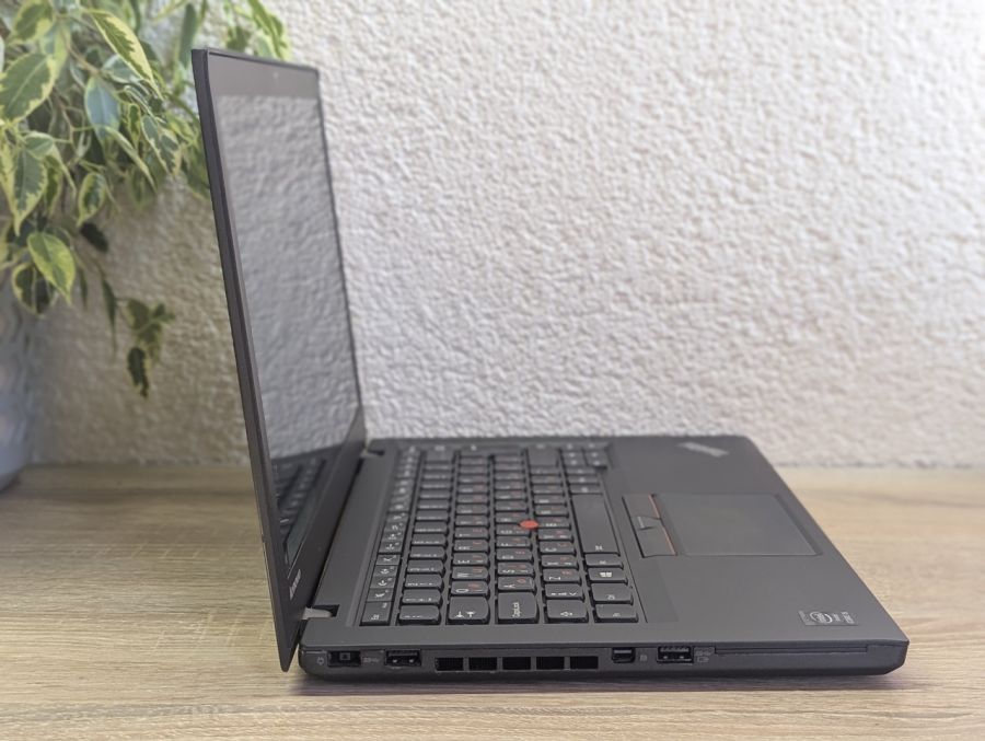 Уцінка! Ноутбук Б/В Lenovo ThinkPad T450S, Intel Core i5-5200U, DDR3 12 GB, SSD 128GB, 14" Full HD