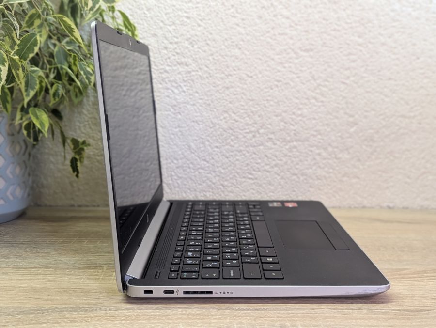 Уцінка! Ноутбук Б/В HP Laptop 14, AMD Ryzen 5 Mobile 3500U, DDR4 8 GB, SSD 128G, AMD Radeon Vega, 14" Full HD