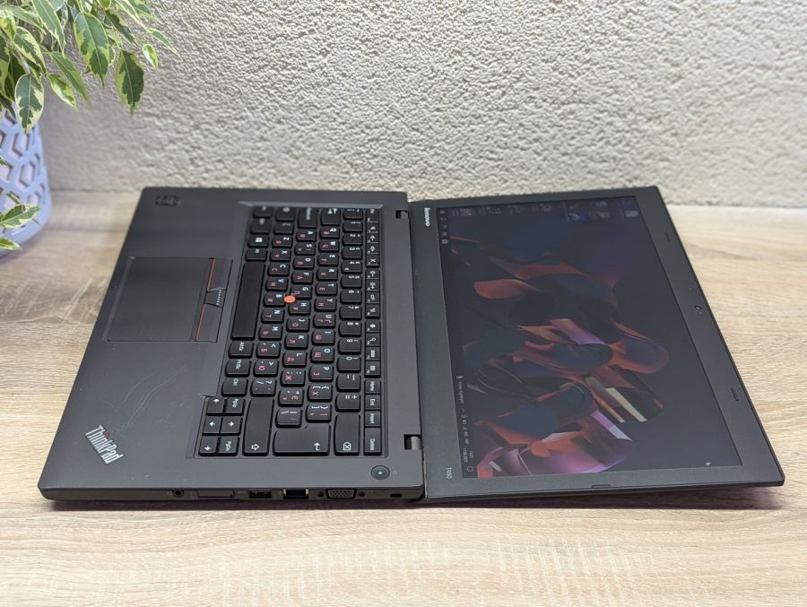 Ноутбук Б/В Lenovo ThinkPad T450, Intel Core i5-5300U, DDR3 8 GB, SSD 128GB, 14" HD