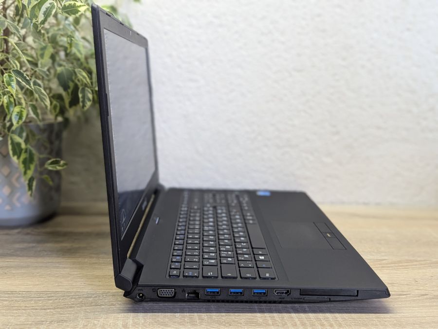 Ноутбук Б/В Terra Mobile 1542, Intel Core i3-6300T, DDR3 8 GB, SSD 128GB, 15.6" Full HD