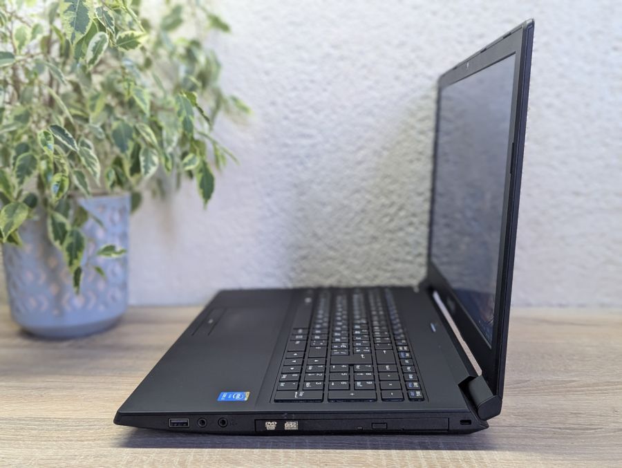 Ноутбук Б/В Terra Mobile 1542, Intel Core i3-6300T, DDR3 8 GB, SSD 128GB, 15.6" Full HD