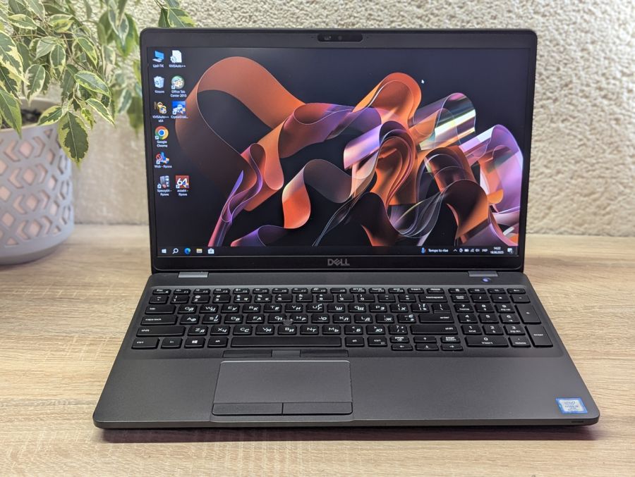 Уцінка! Ноутбук Б/В Dell Latitude 5500, Intel Core i5-8665U, DDR4 16 GB, SSD 256GB, 15.6" Full HD