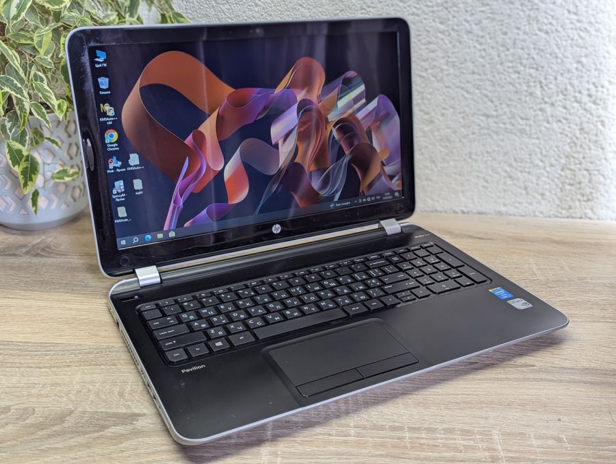 Ноутбук Б/В HP Pavilion 15 Notebook, Intel Core i7-4500U, DDR4 8 GB, SSD 256GB, NVIDIA GeForce GT 740M 2Gb, 15.6"