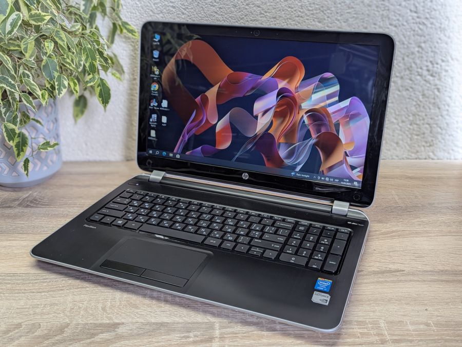 Ноутбук Б/В HP Pavilion 15 Notebook, Intel Core i7-4500U, DDR4 8 GB, SSD 256GB, NVIDIA GeForce GT 740M 2Gb, 15.6"