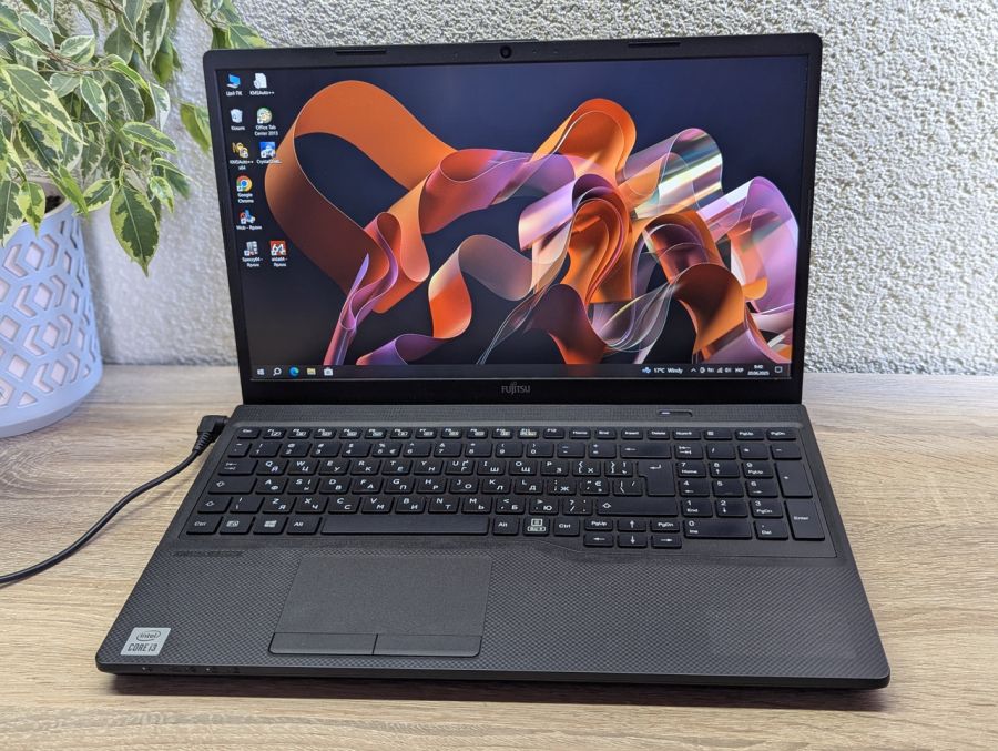 Уцінка! Ноутбук Б/В Fujitsu LifeBook A3510, Intel Core i3-1005G1, DDR4 16 GB, SSD 256GB, 15.6" Full HD