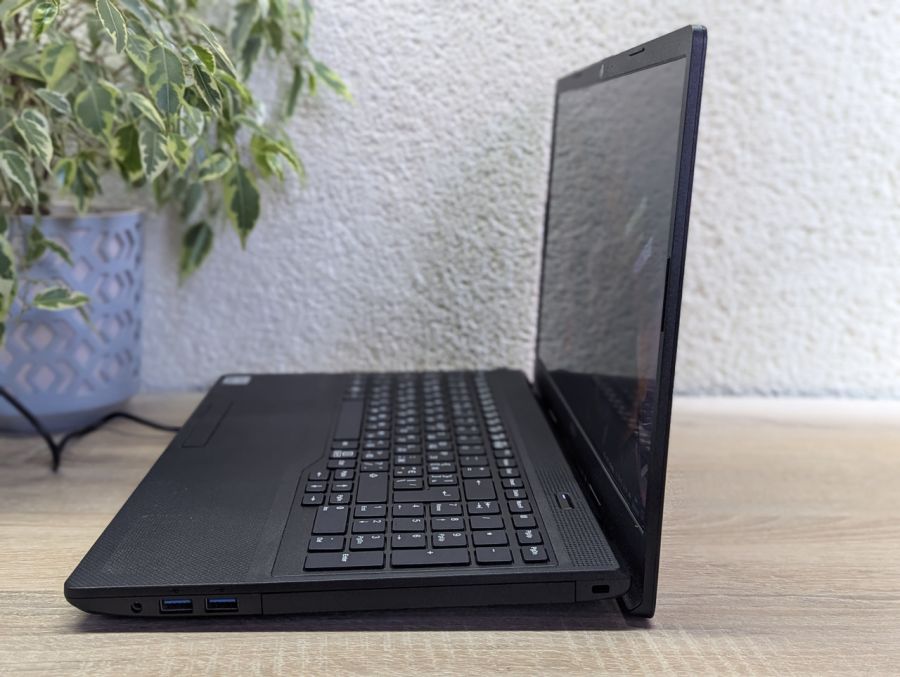 Уцінка! Ноутбук Б/В Fujitsu LifeBook A3510, Intel Core i3-1005G1, DDR4 16 GB, SSD 256GB, 15.6" Full HD