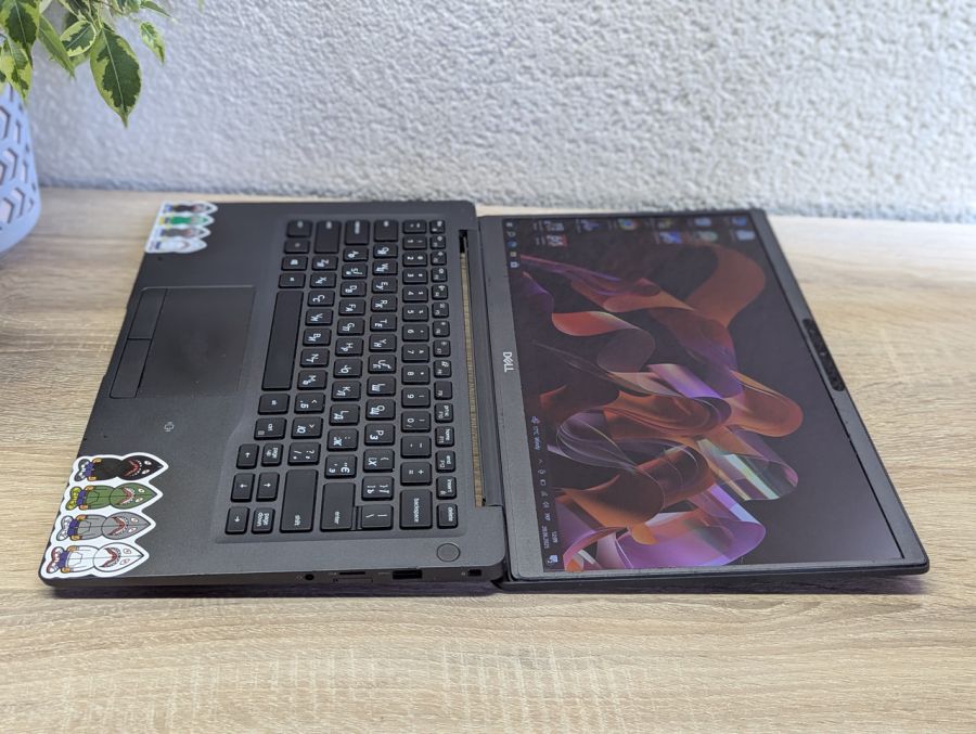 Уцінка! Ноутбук Б/В Dell Latitude 7400, Intel Core i5-8665U, DDR4 16 GB, SSD 256GB, 14" Full HD Сенсор