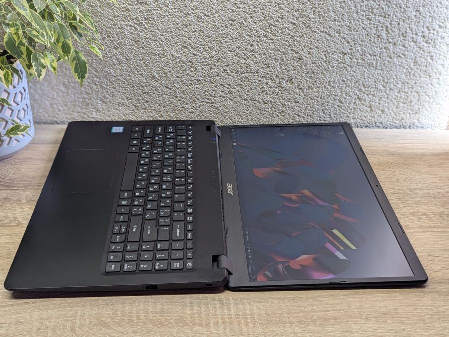 Уцінка! Ноутбук Б/В Acer Aspire A315-54, Intel Core i5-8265U, DDR4 12 GB, SSD 256GB, 15.6" Full HD