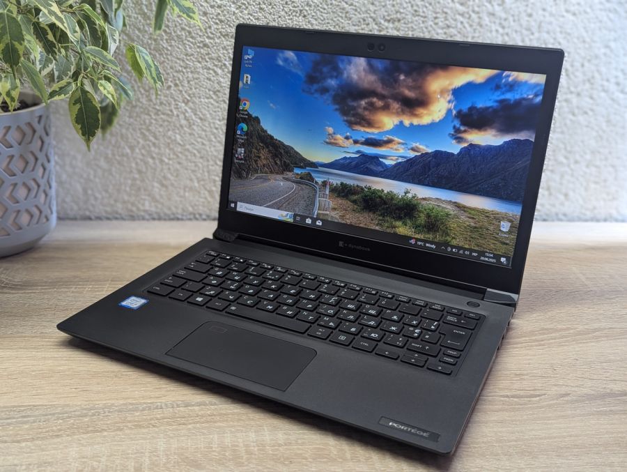Уцінка! Ноутбук Б/В Dynabook Portege A30-E, Intel Core i5-8250U, DDR4 16 GB, SSD 256GB, 13" Full HD