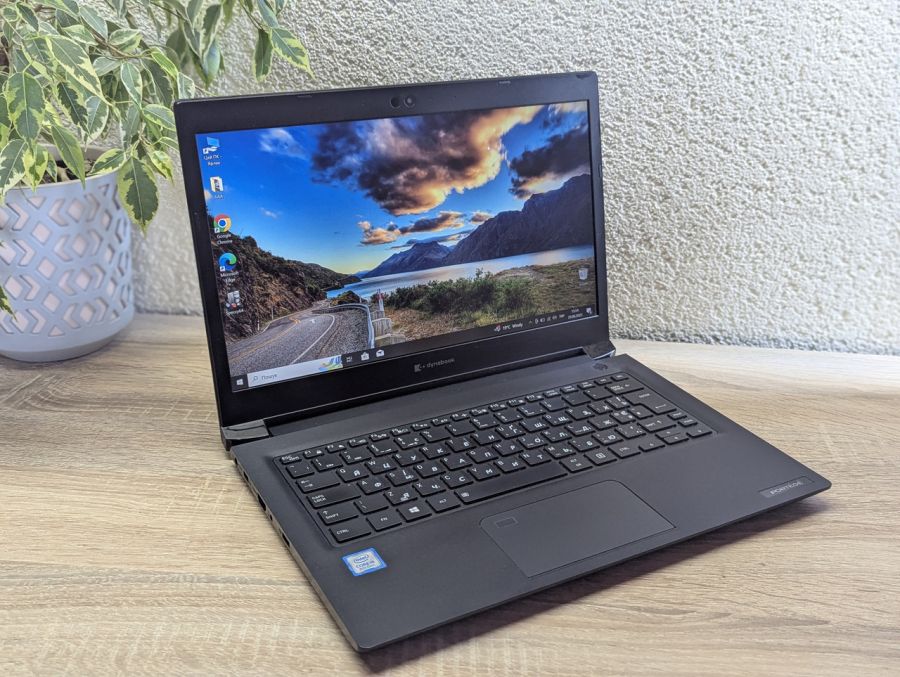 Уцінка! Ноутбук Б/В Dynabook Portege A30-E, Intel Core i5-8250U, DDR4 16 GB, SSD 256GB, 13" Full HD