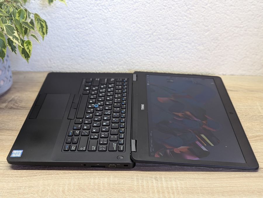 Уцінка! Ноутбук Б/В Dell Latitude E5470, Intel Core i5-6300U, DDR4 8 GB, SSD 128GB, 14" HD
