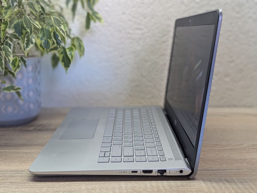 Уцінка! Ноутбук Б/В HP Pavilion Laptop 14, Intel Core i3-7100U, DDR4 8 GB, SSD 128GB, 14" Full HD