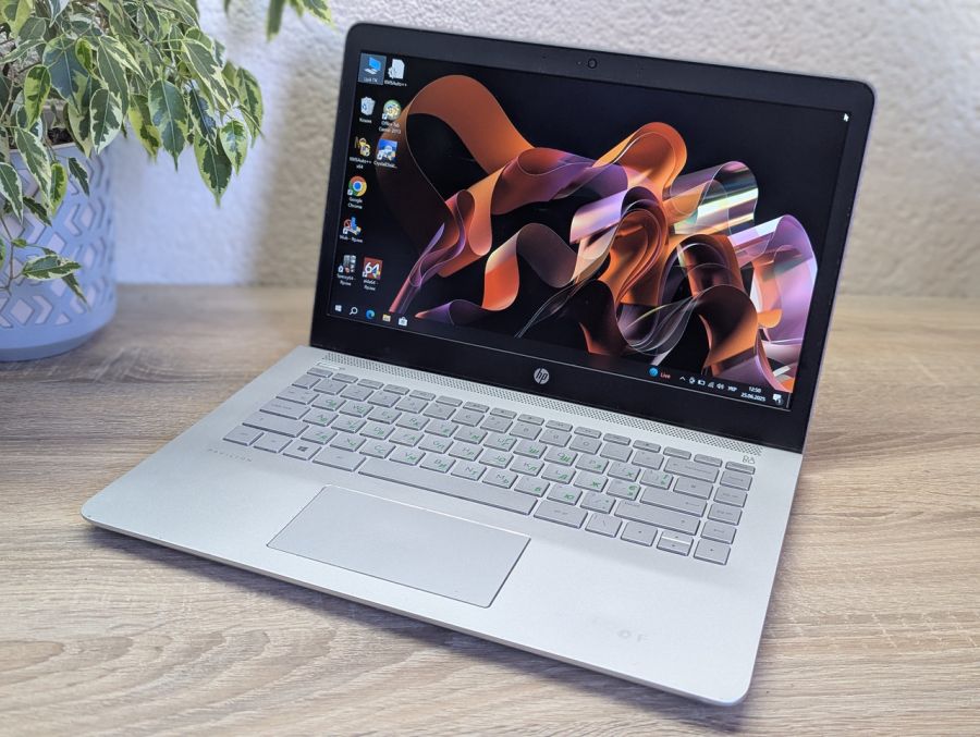 Уцінка! Ноутбук Б/В HP Pavilion Laptop 14, Intel Core i3-7100U, DDR4 8 GB, SSD 128GB, 14" Full HD