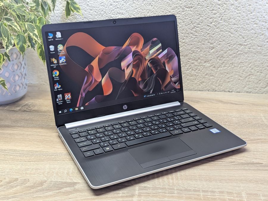 Уцінка! Ноутбук Б/В HP Laptop 14, Intel Core i3-7020U, DDR4 8 GB, SSD 128GB + HDD 1TB, 14" Full HD